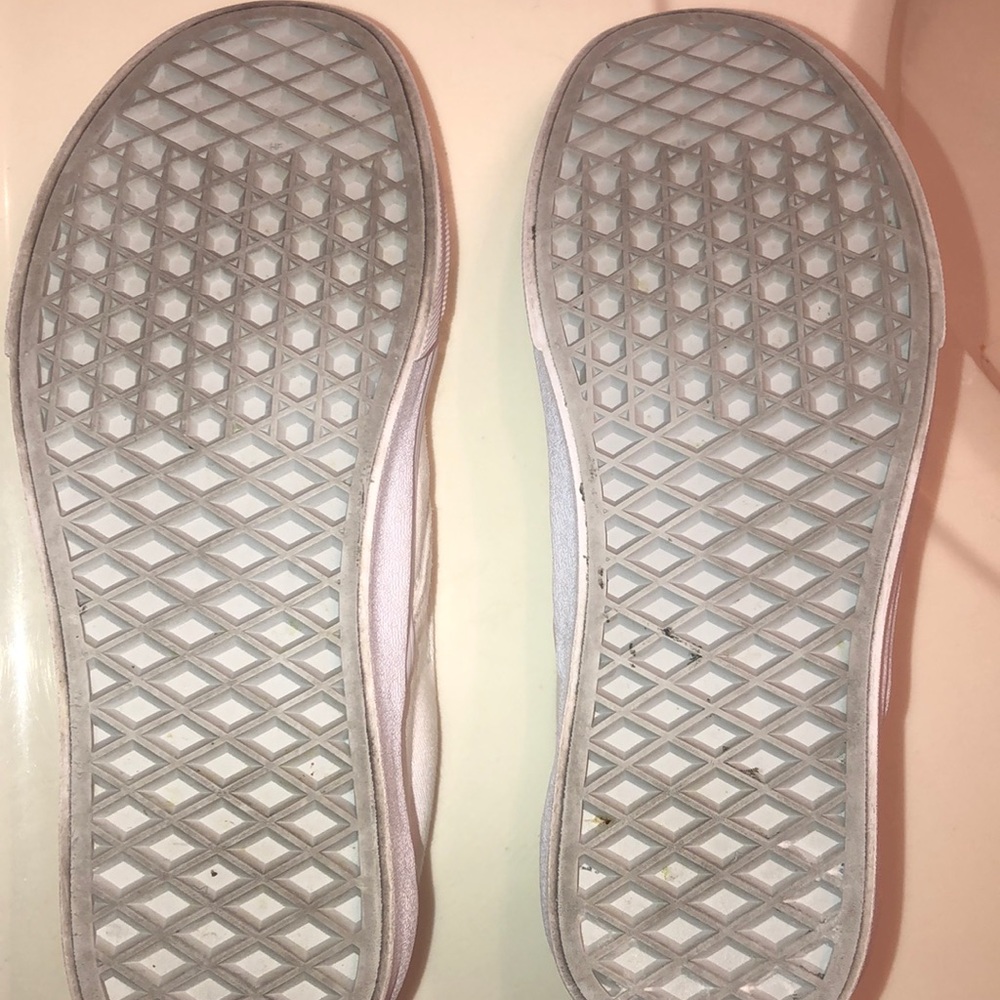 White slip on vans - Picture 4 of 4